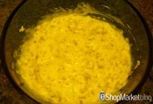 Menú de recetas: mezclamos la picada con la mayonesa para hacer la salsa tártara.