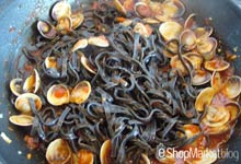 Menú de recetas: mezclamos los Espagueti Sepia di Mare con el sofrito de chirlas