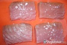Menú de recetas: cortamos los lomos de atún en filetes